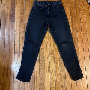 Black American Eagle Strigid Mom Jeans 4 reg Distressed Women's Jeans